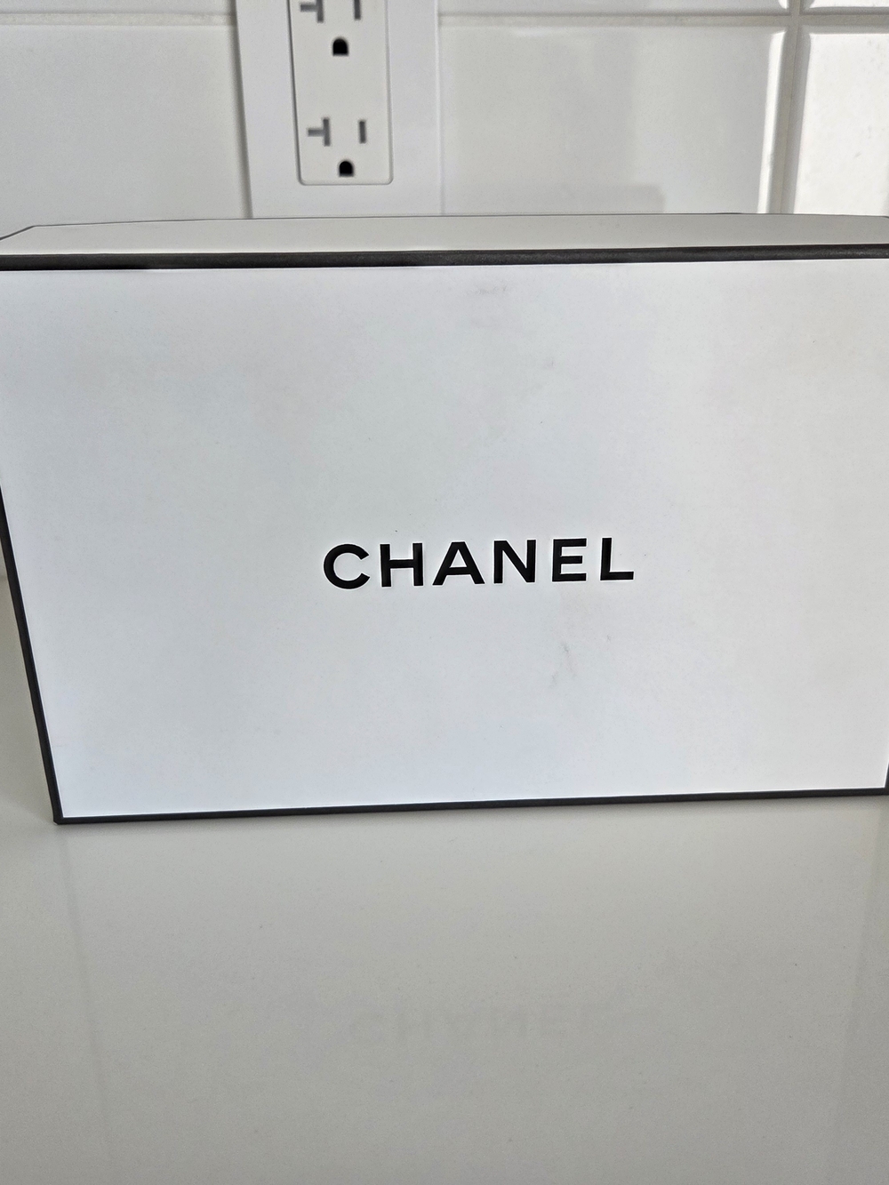 Authentic CHANEL Empty Rigid Gift Box • Small / SLG Storage & Display